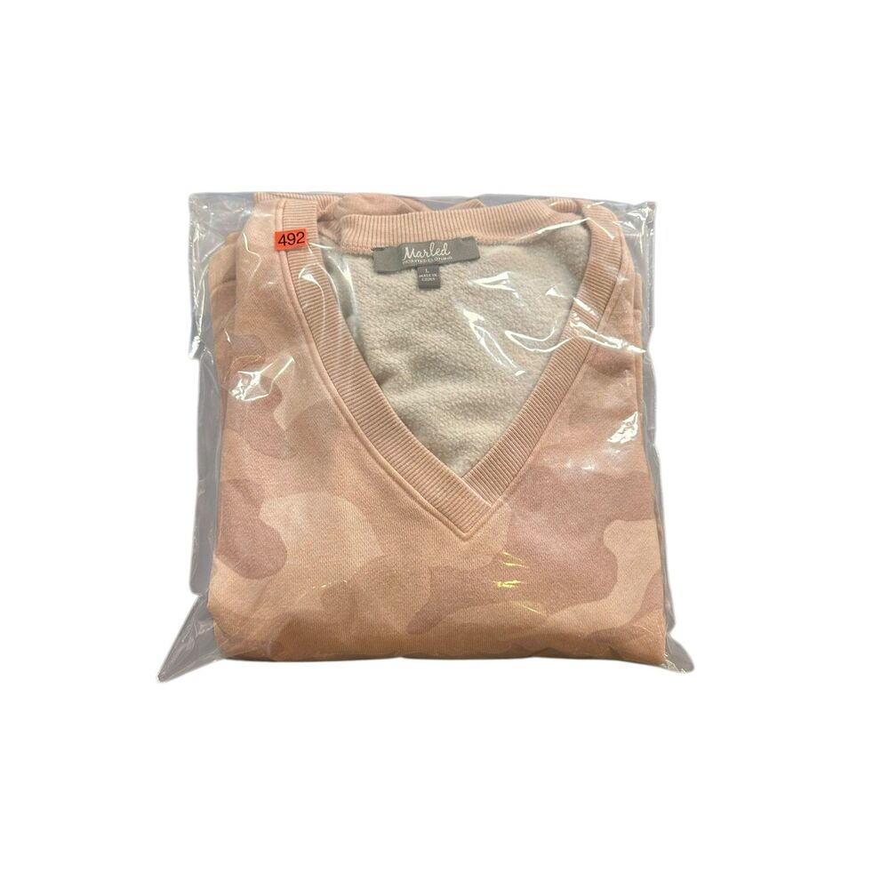 Marled V-Neck Pink Camo‎ Sweatshirt Size Large - Picture 8 of 8